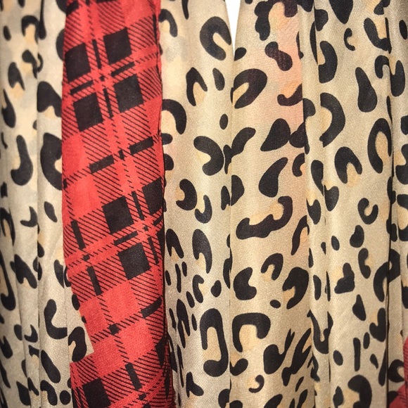 Charming Charlie scarf - Picture 3 of 4